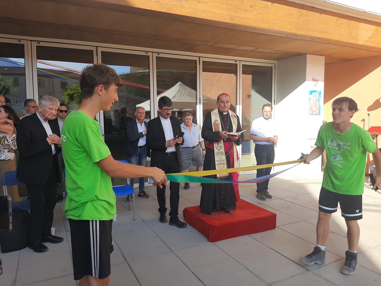 Monsignor Mario Delpini inaugura il nuovo oratorio di Lecco