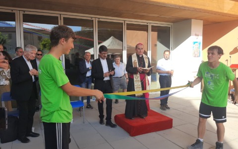 Monsignor Mario Delpini inaugura il nuovo oratorio di Lecco