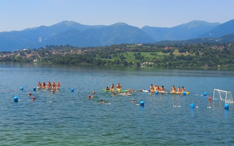 Pallanuoto al Lago di Pusiano: evento di successo “ad acqua aperta”
