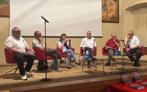 “Radici in cammino”: presentato a Valmadrera il volume sull’emigrazione dal Sud Italia