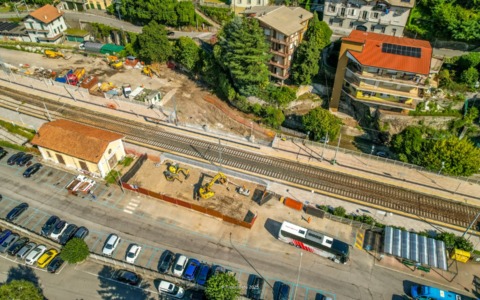 Riprendono i lavori per il sottopasso di Bellano: addio passaggio a livello