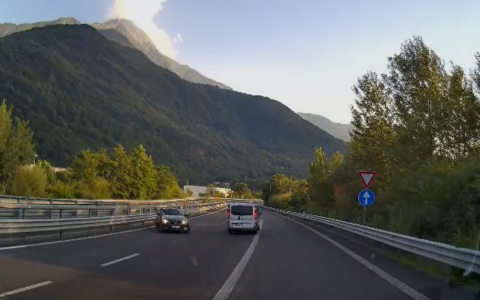Soccorso Bellanese e auto contromano: tragedia evitata sulla Statale 36