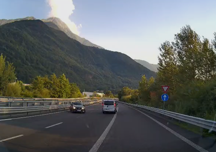 Soccorso Bellanese e auto contromano: tragedia evitata sulla Statale 36