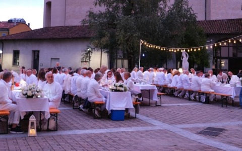 Valmadrera: il 27 giugno si svolgerà la storica “Cena in bianco”