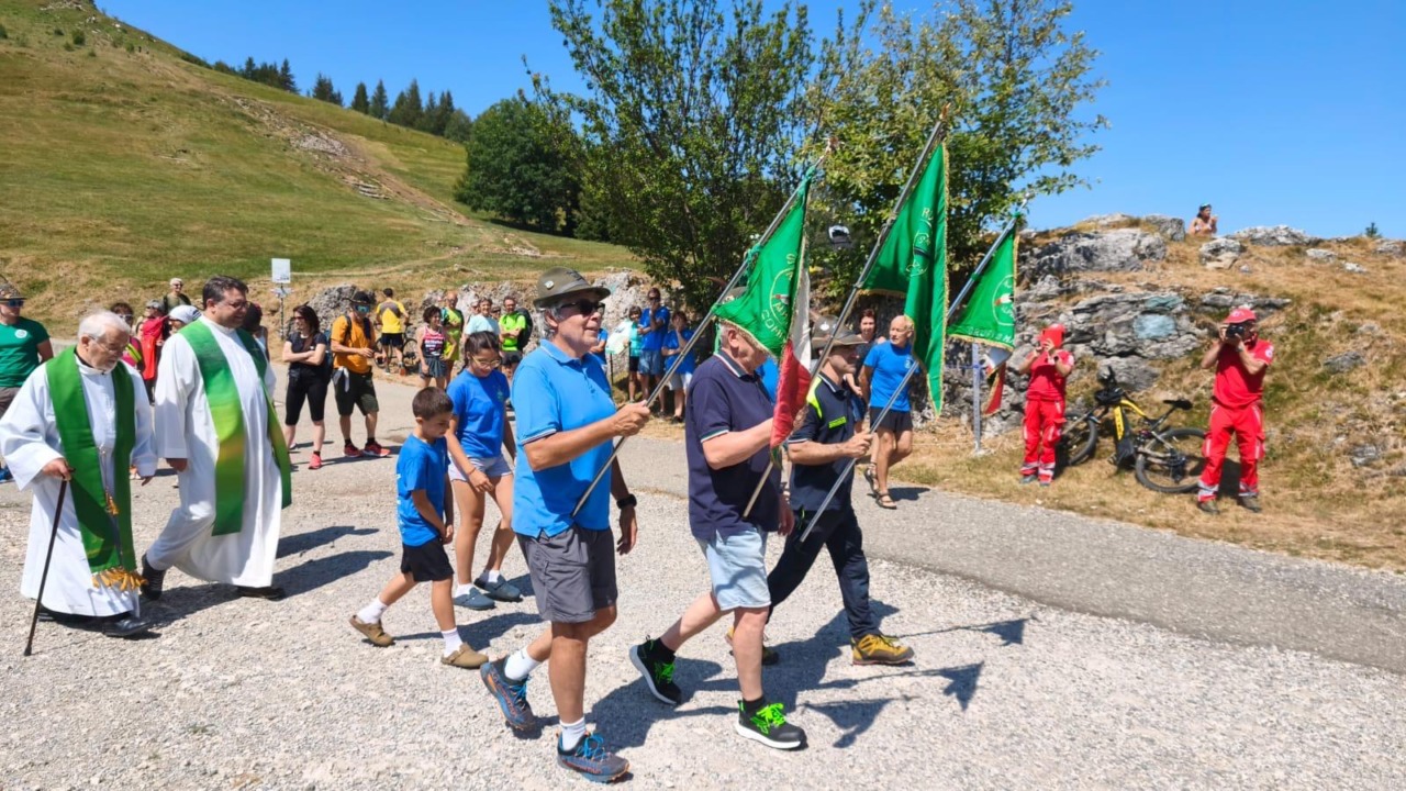 Al Cornizzolo si celebra il 28° Raduno Alpino, un tributo al volontariato