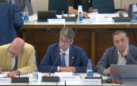 Aumento delle bollette Tari a Lecco per famiglie e attività commerciali