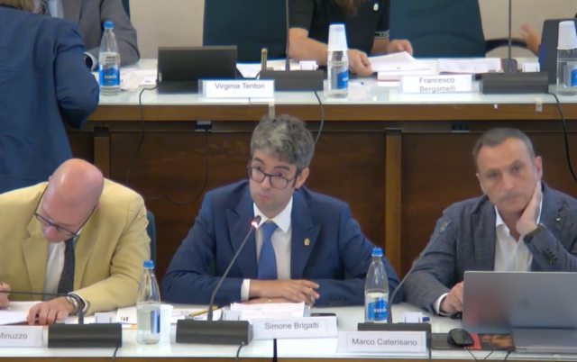 Aumento delle bollette Tari a Lecco per famiglie e attività commerciali