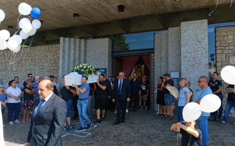 Calolziocorte piange Christian: l’ultimo saluto a un giovane guerriero