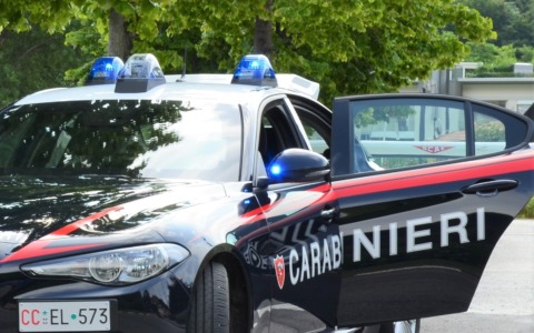 Carabinieri arrestano un 25enne per spaccio di droga