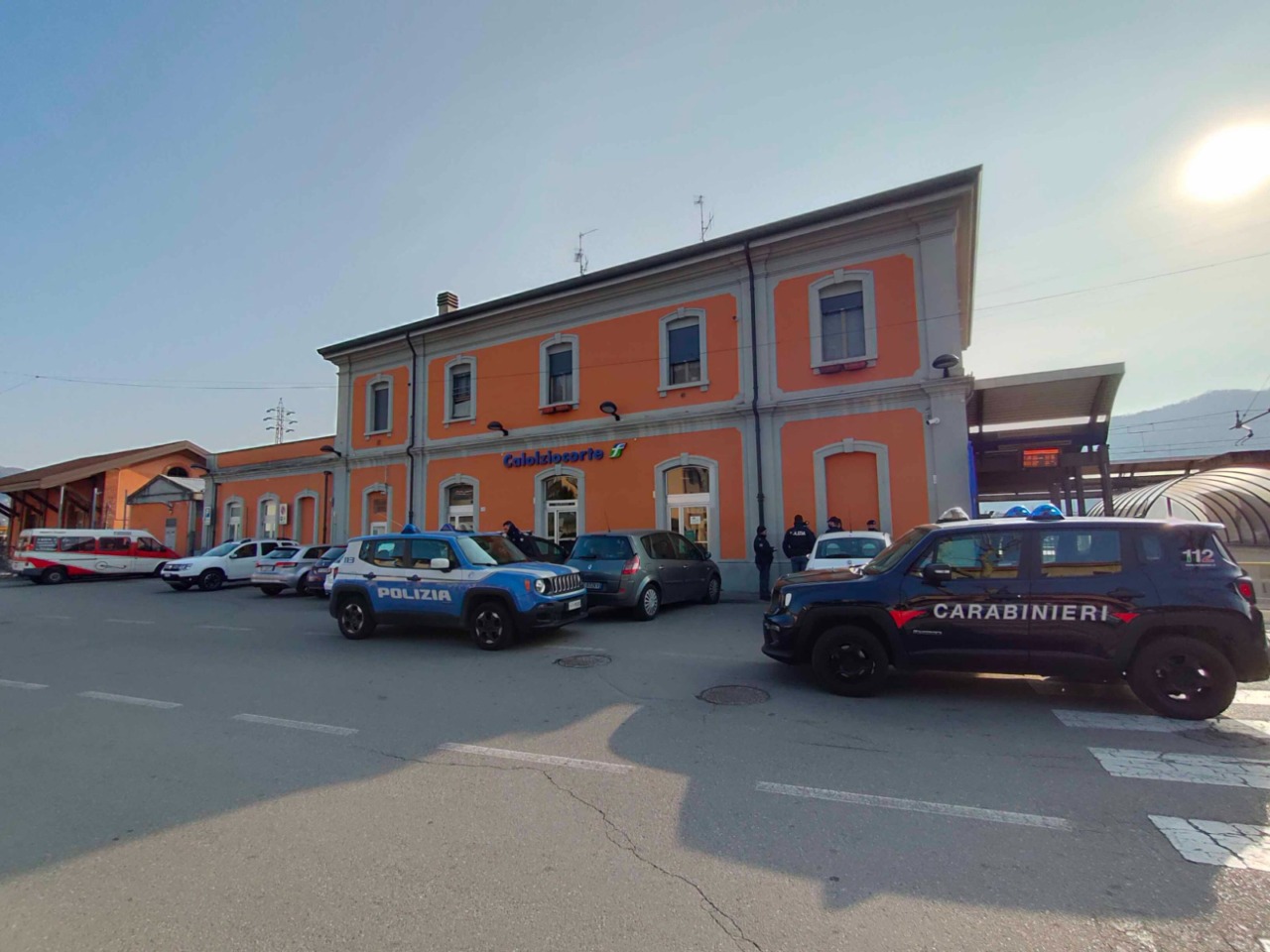 Controlli ad alto impatto in Lecco: sequestri di droga e armi a Calolziocorte e Colico