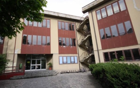 Critiche al governo provinciale: “Gestione inadeguata per l’Istituto Bertacchi”