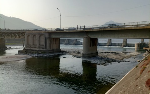 Deficit idrico oltre il 40% nel bacino dell’Adda: il lago di Como sostenuto dagli invasi alpini