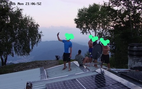 Dopo il bivacco Ferrario, è la volta del Magnodeno: atti di vandalismo in montagna