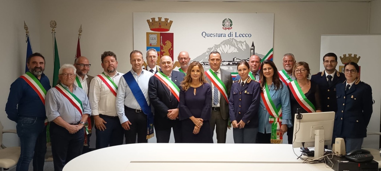I sindaci del Lecchese esprimono solidarietà alle Forze dell’ordine dopo i disordini