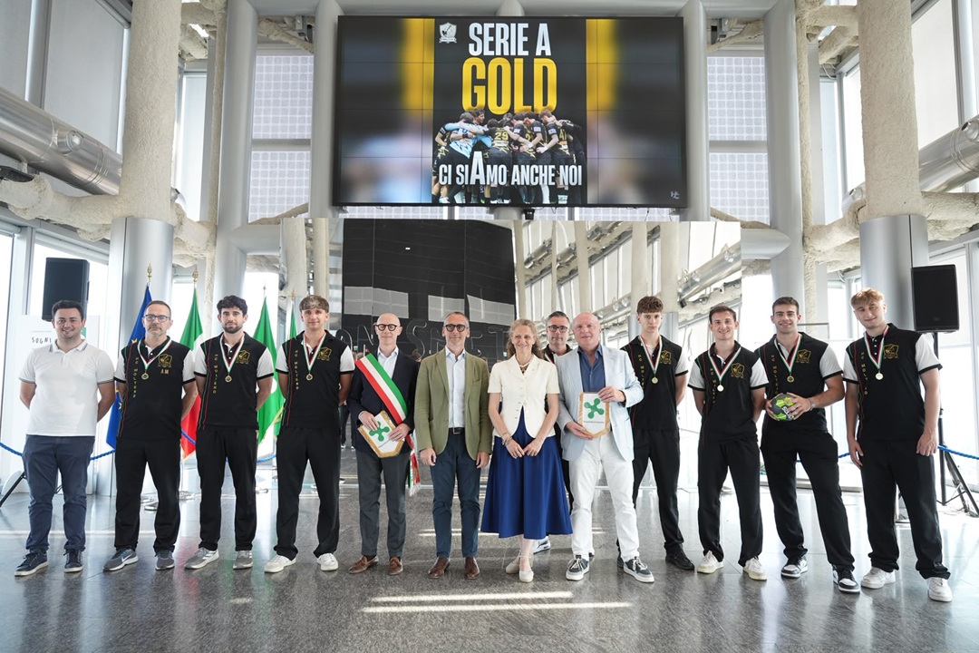 L’Hc San Giorgio Molteno celebra la promozione in Serie A Gold a Palazzo Lombardia