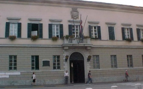 Le due cittadine raccontano il parapiglia in municipio