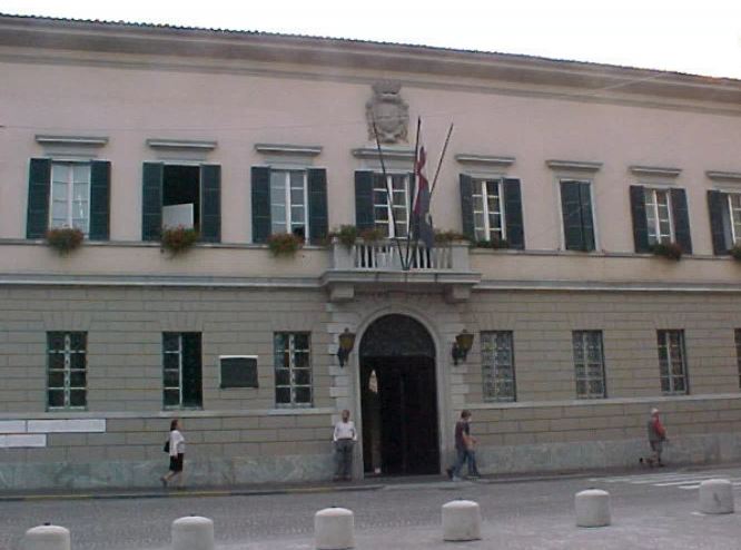 Le due cittadine raccontano il parapiglia in municipio