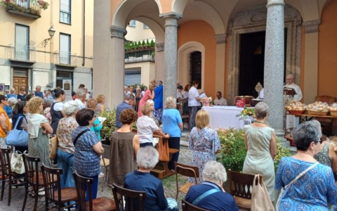 Lecco celebra Santa Marta con 800 michini distribuiti