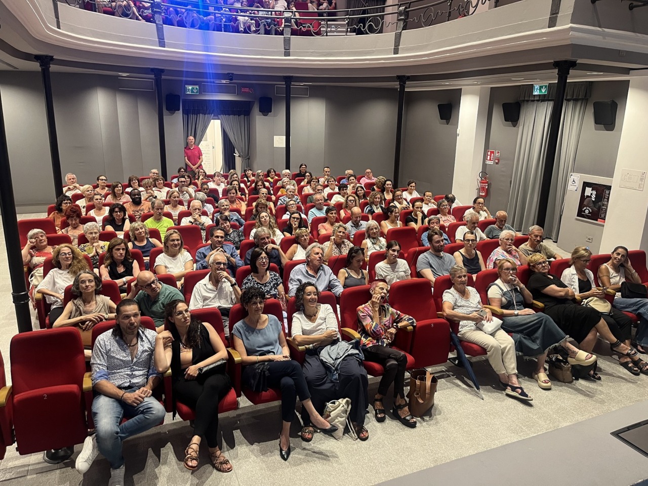 Lecco, sold out per “Ma che film la vita!”: applausi per Paul Thomas Anderson