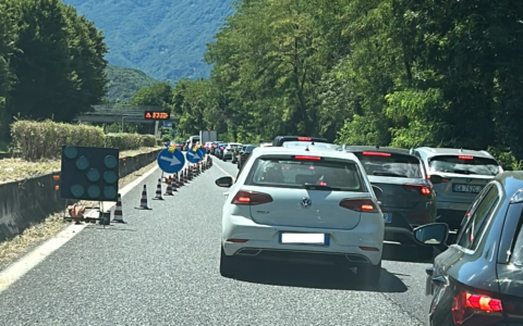 Problemi per il piano anticode sulla Statale 36: traffico verso Lecco in tilt