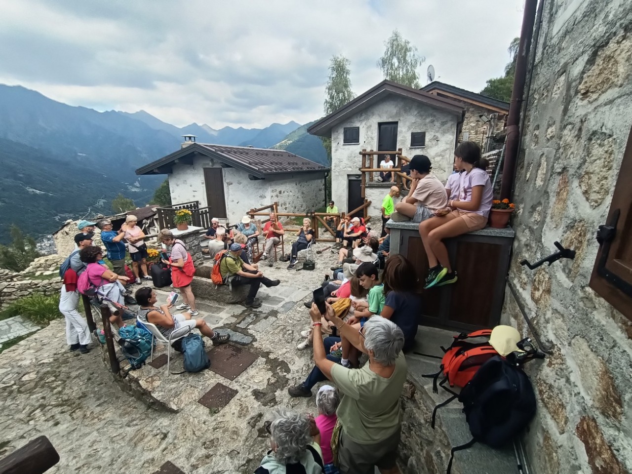 Successo per Le Voci delle Alpi, oltre cento partecipanti tra Pian delle Betulle e Alpe Paglio