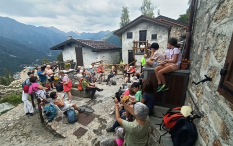 Successo per Le Voci delle Alpi, oltre cento partecipanti tra Pian delle Betulle e Alpe Paglio