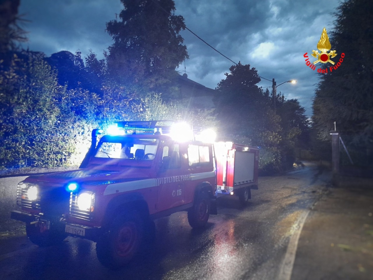 Violenta bomba d’acqua colpisce il Meratese: 30 interventi dei Vigili del Fuoco